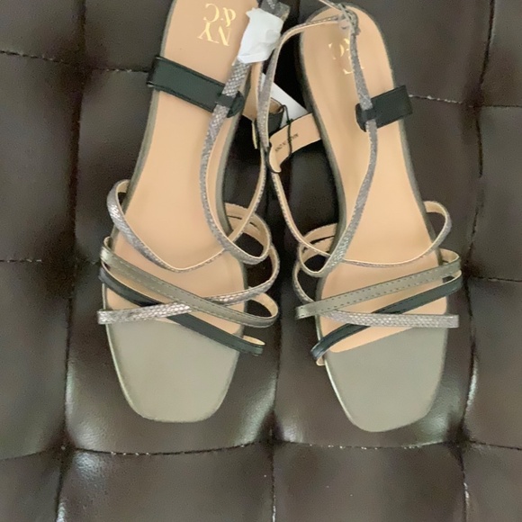 Sandals - Picture 2 of 2